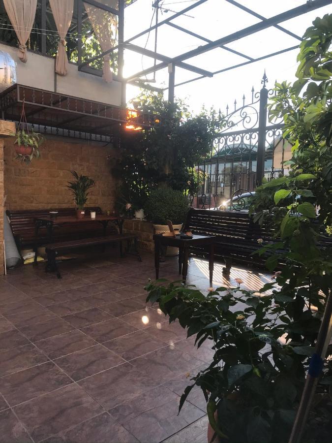 Nina Mini Hotel Гагра Екстериор снимка